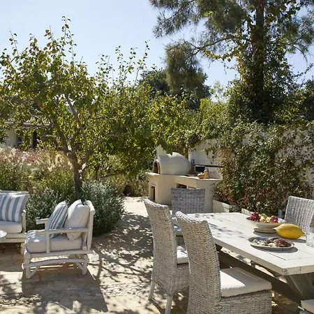 Sleeps 8 Air Con Wifi *