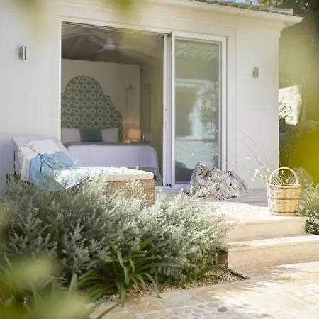 Sleeps 8 Air Con Wifi Villa *